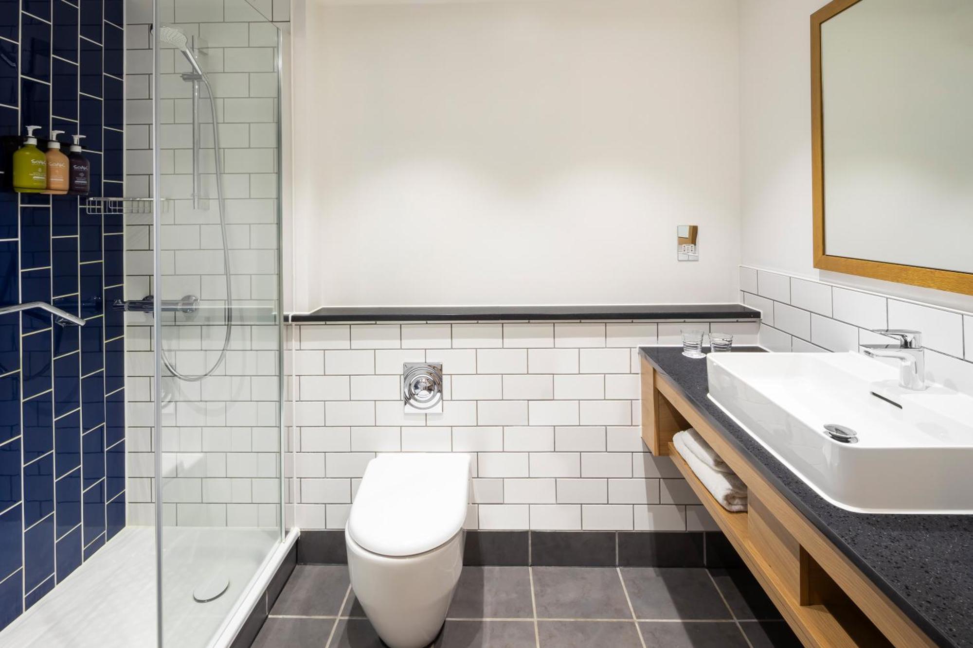 M40, Jct.4 By Ihg Hotel 4*