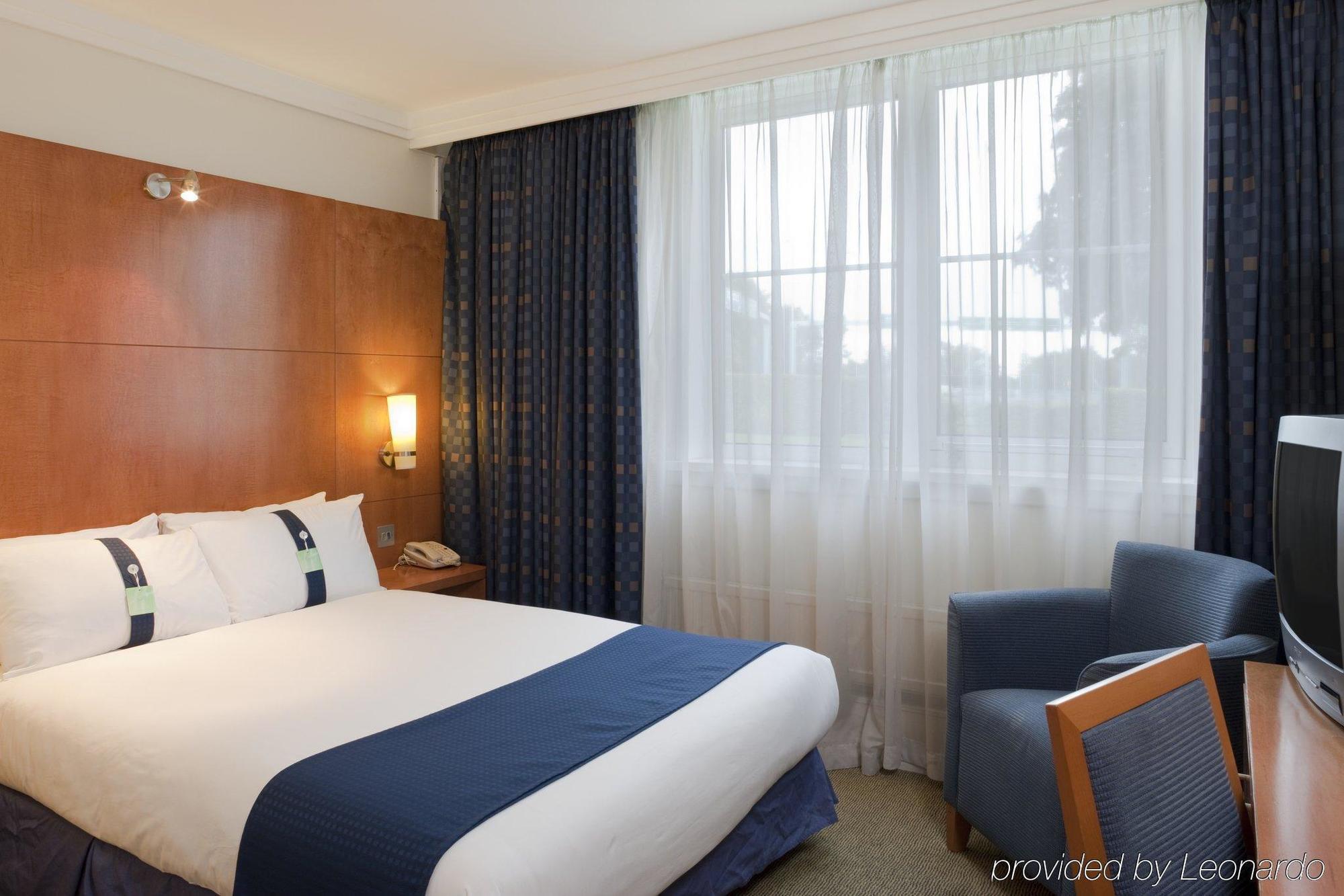 Hotel M40, Jct.4 By Ihg 4*